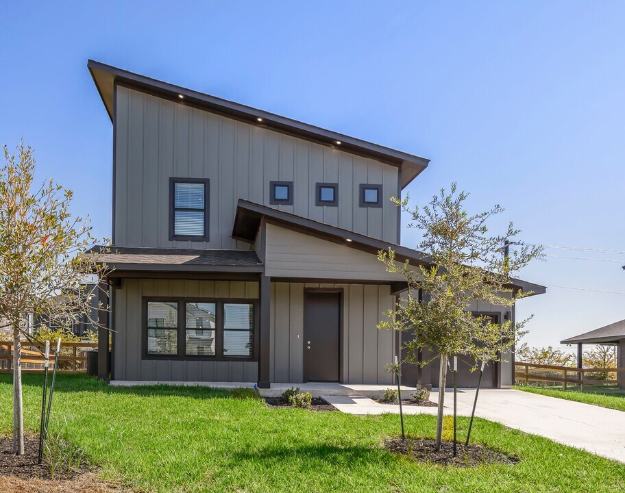 3004 Alpha Wolf Ct in College Station, TX - Building Photo