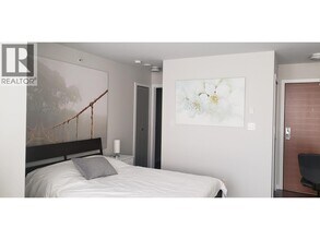 161 W Georgia St in Vancouver, BC - Building Photo - Building Photo