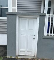 67 Yarwood St in Stratford, CT - Building Photo