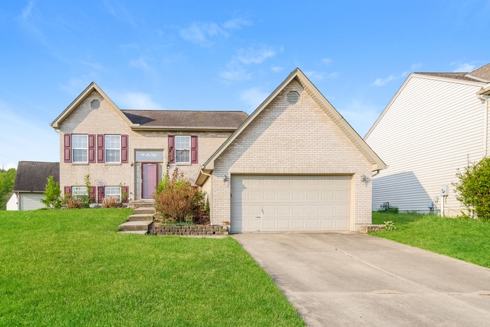 3201 Shallow Creek Cir in Burlington, KY - Building Photo