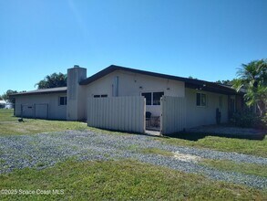 3175 Fell Rd in Melbourne, FL - Building Photo - Building Photo