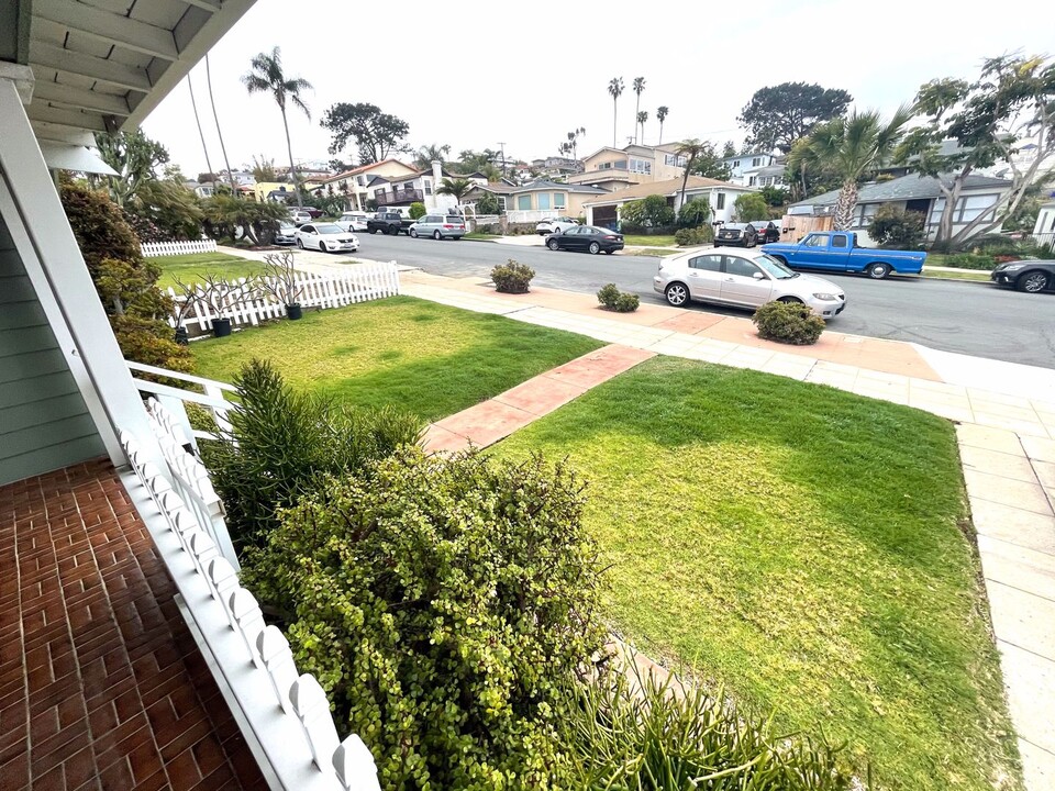 4670 Newport Ave in San Diego, CA - Building Photo