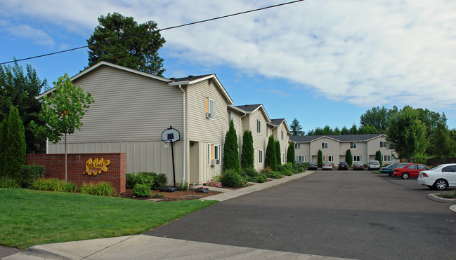 Oak Leaf Village