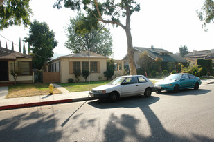 908 E Acacia Ave in Glendale, CA - Foto de edificio - Building Photo