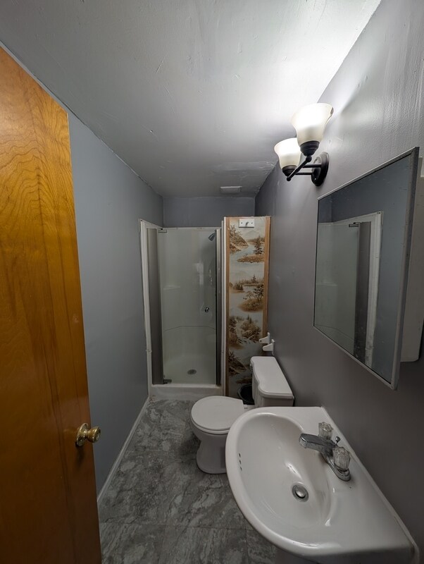 5633 Charles Ave in Niagara Falls, NY - Building Photo - Building Photo
