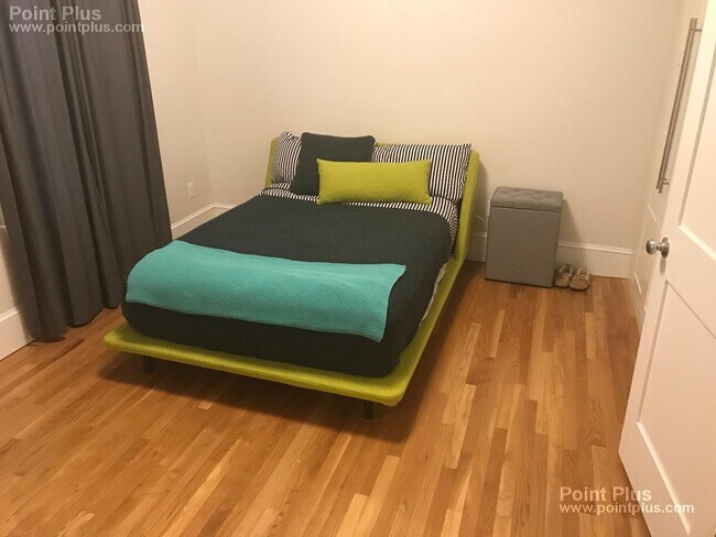 87 3rd St, Unit 87 3rd St #1 in Cambridge, MA - Building Photo - Building Photo