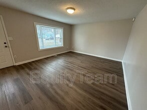 2498 Schon Dr in Cincinnati, OH - Building Photo - Building Photo