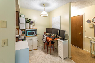 Whispering Pine Apartments in Holt, MI - Building Photo - Interior Photo