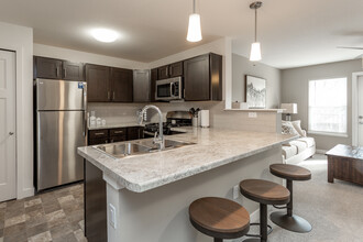 Strathmore Apartment Homes in West Des Moines, IA - Foto de edificio - Interior Photo