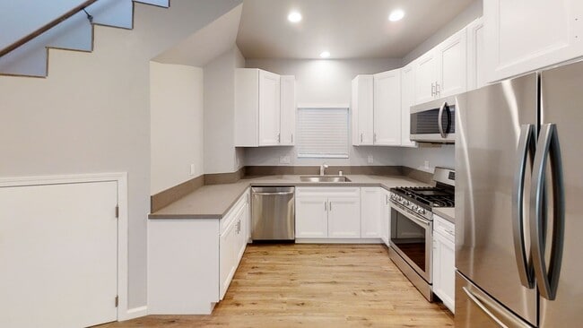 property at 5011 Rockford Dr