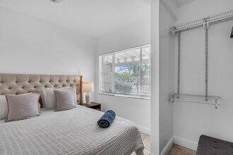 3020 NW 16th St in Miami, FL - Building Photo - Building Photo