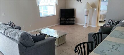 4550 Fernway Dr in North Port, FL - Building Photo - Building Photo