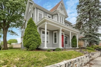 14 S 17th St in Camp Hill, PA - Building Photo - Building Photo