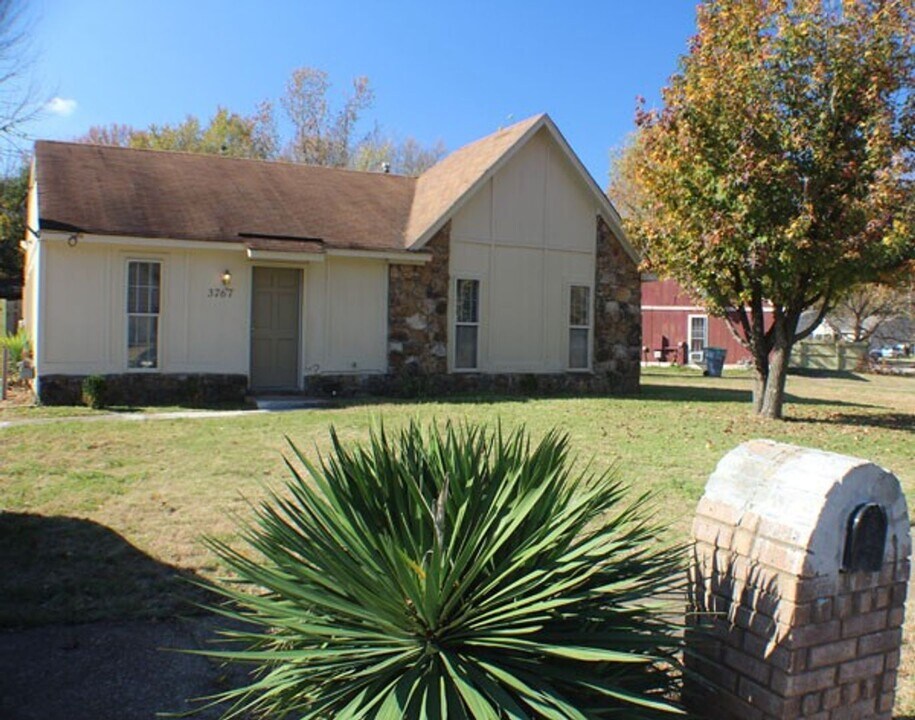3767 Walsingham Dr in Memphis, TN - Building Photo