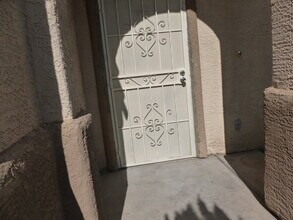 1705 Encarta St in Las Vegas, NV - Foto de edificio - Building Photo