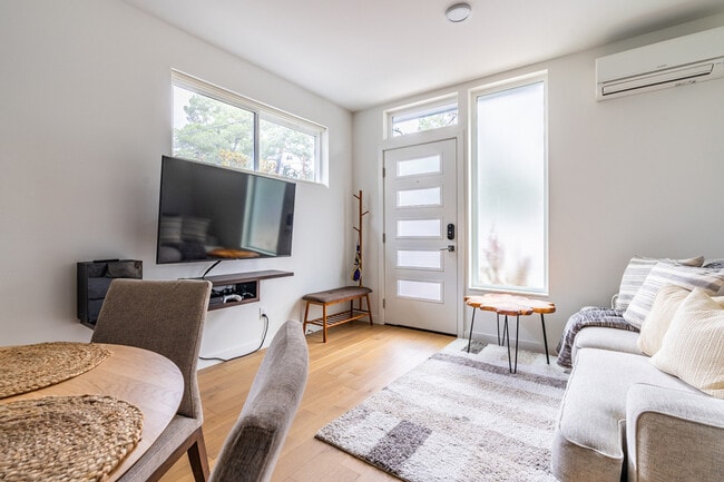 property at 5109C Phinney Ave N