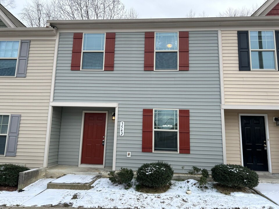 3542 Midway Island Court in Raleigh, NC - Building Photo