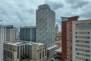 Icon in Austin, TX - Building Photo