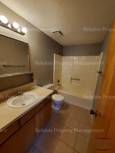 1420 Jefferson Ave, Unit 1 in Idaho Falls, ID - Foto de edificio - Building Photo