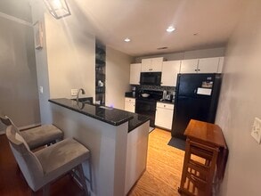 715 N Church St, Unit #601 in Charlotte, NC - Foto de edificio - Building Photo