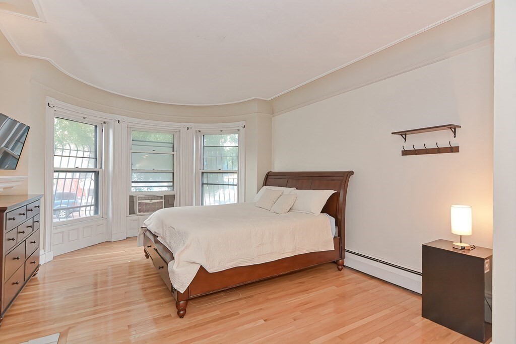 511 Beacon St, Unit 6 in Boston, MA - Building Photo