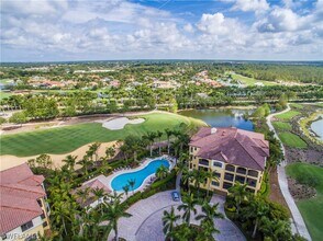 2538 Marquesa Royale Ln in Naples, FL - Foto de edificio - Building Photo
