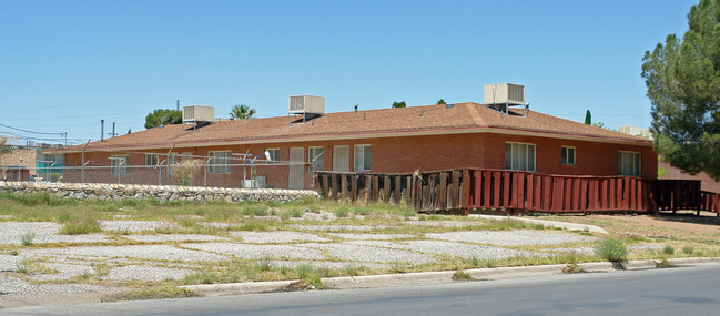 9420-9425 Montrose Ct in El Paso, TX - Building Photo - Building Photo