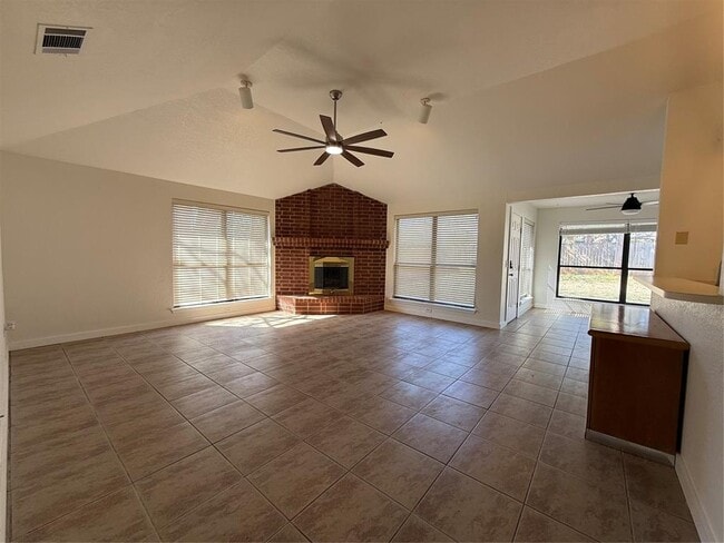 2009 Dena Dr in Edmond, OK - Building Photo - Building Photo