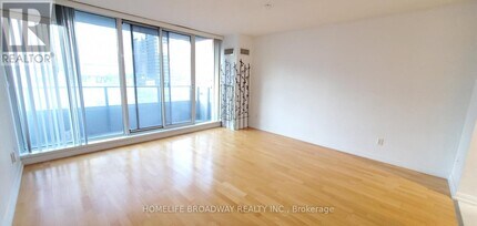 111 Elizabeth St in Toronto, ON - Building Photo - Building Photo