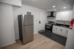 1388 W 83rd St, Unit 113 in Cleveland, OH - Building Photo