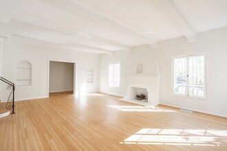 165 S Mansfield Ave in Los Angeles, CA - Building Photo - Building Photo