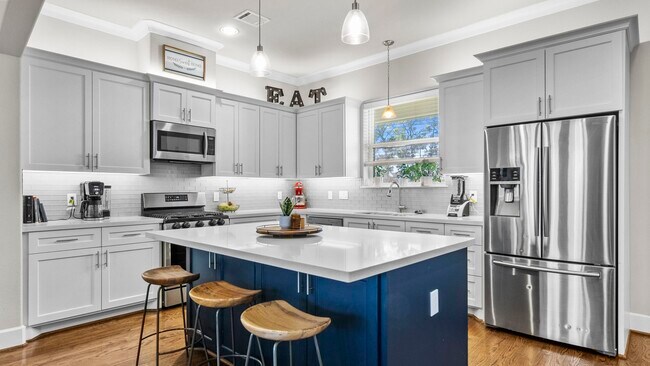 property at 833 Wakefield Dr