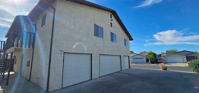 800 Capehart Ct in Ridgecrest, CA - Building Photo - Building Photo