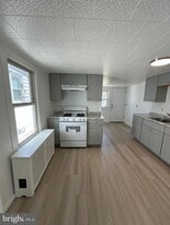 209 Main St in Hamilton Township, NJ - Building Photo