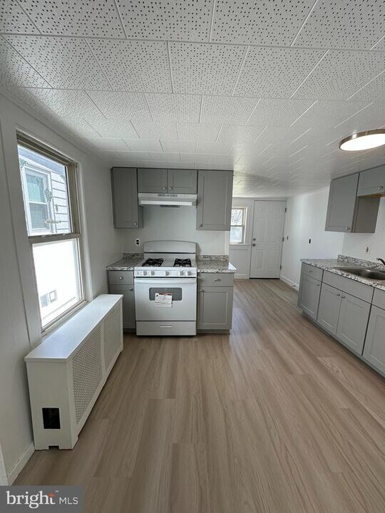 209 Main St in Hamilton Township, NJ - Building Photo