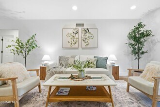 15103 Village 15 in Camarillo, CA - Building Photo - Building Photo