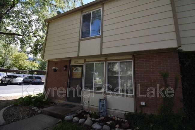 6054 S 2075 E in Holladay, UT - Building Photo - Building Photo