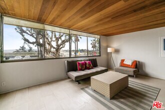 6209 Pacific Ave in Los Angeles, CA - Building Photo - Building Photo