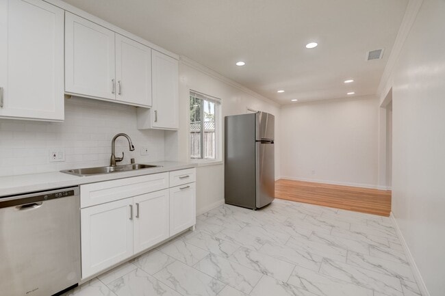 1158 Thomas Ave in San Diego, CA - Building Photo - Building Photo