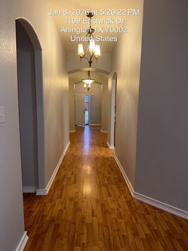 1109 Eastwick Dr in Arlington, TX - Building Photo - Building Photo