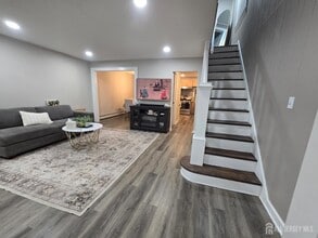 83 John St in Carteret, NJ - Building Photo - Building Photo