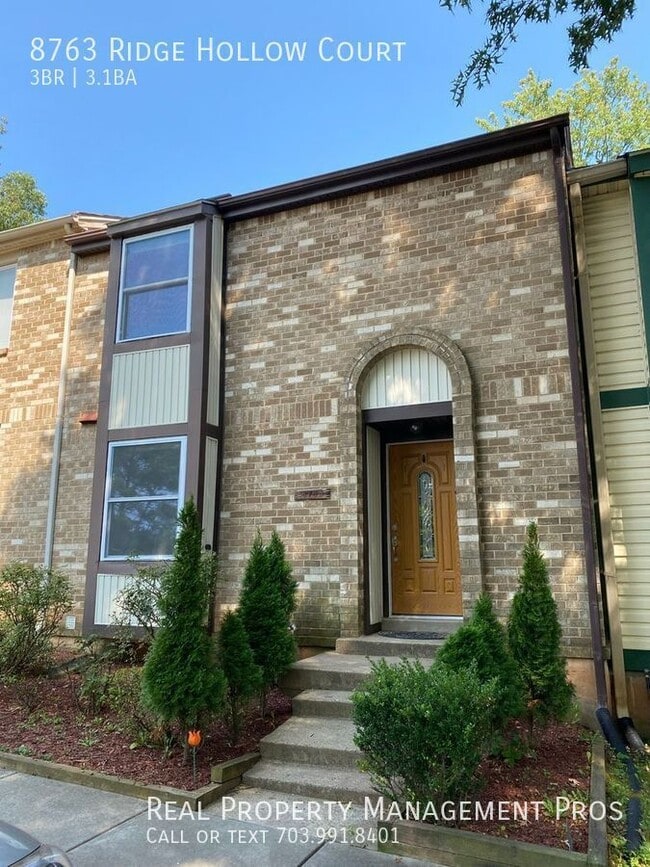 property at 8763 Ridge Hollow Ct