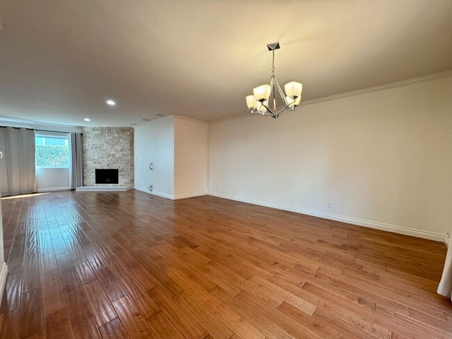 2717 Arizona Ave in Santa Monica, CA - Building Photo - Building Photo