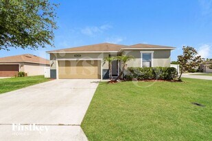 4330 Sun Center Rd in Mulberry, FL - Building Photo