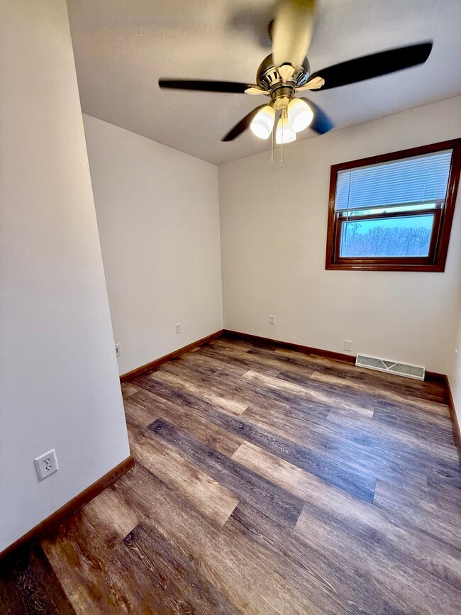 2006 Floyd Pl, Unit 4 in Madison, WI - Foto de edificio - Building Photo