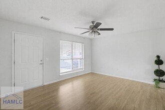 799 Wildwood Dr in Hinesville, GA - Building Photo - Building Photo