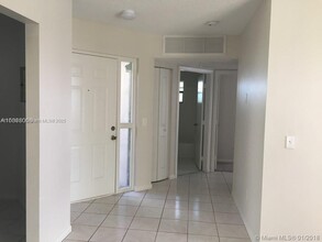5370 Firenze Dr in Boynton Beach, FL - Building Photo - Building Photo