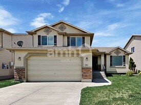 261 Walton Dr in North Salt Lake, UT - Building Photo