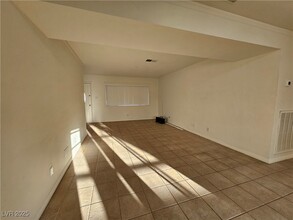 2161 Caravelle St in Las Vegas, NV - Building Photo - Building Photo