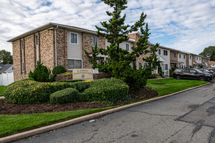 Cameo Townhouses Apartments